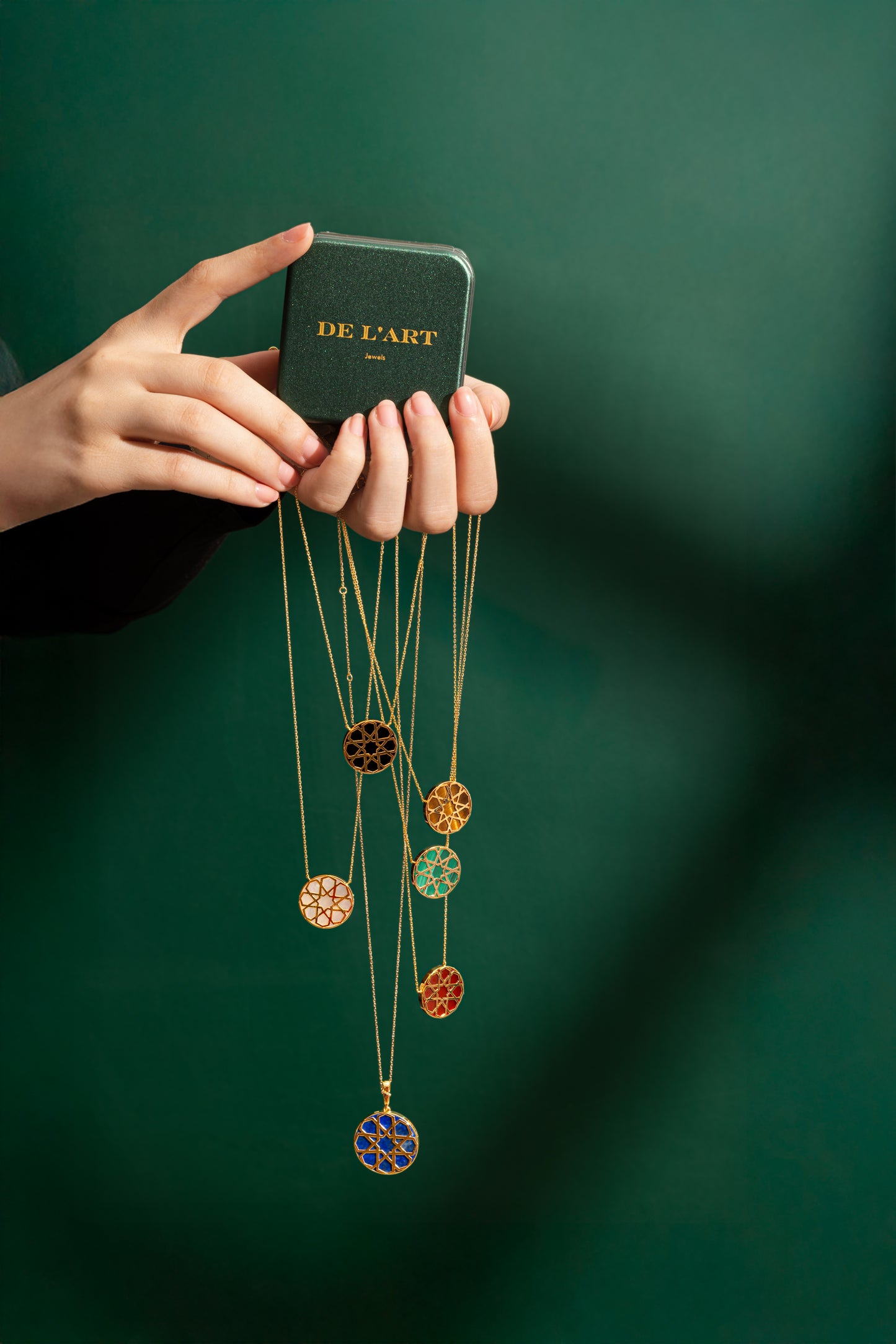 Arabie Necklace crafted in 18k yellow gold with black onyx stone